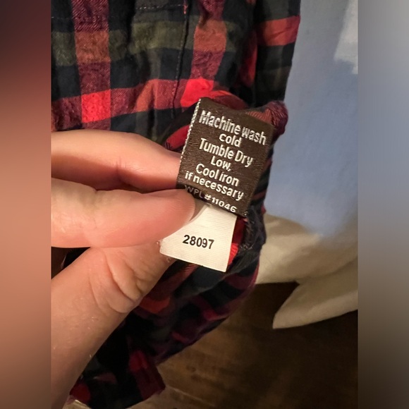 Clearwater Outfitters Plaid Flannel shirt - Picture 4 of 5